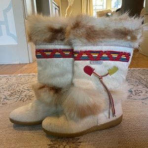 Vintage TECNICA Navajo Apre ski Fur Boots- Italian Made. US Size 8.5